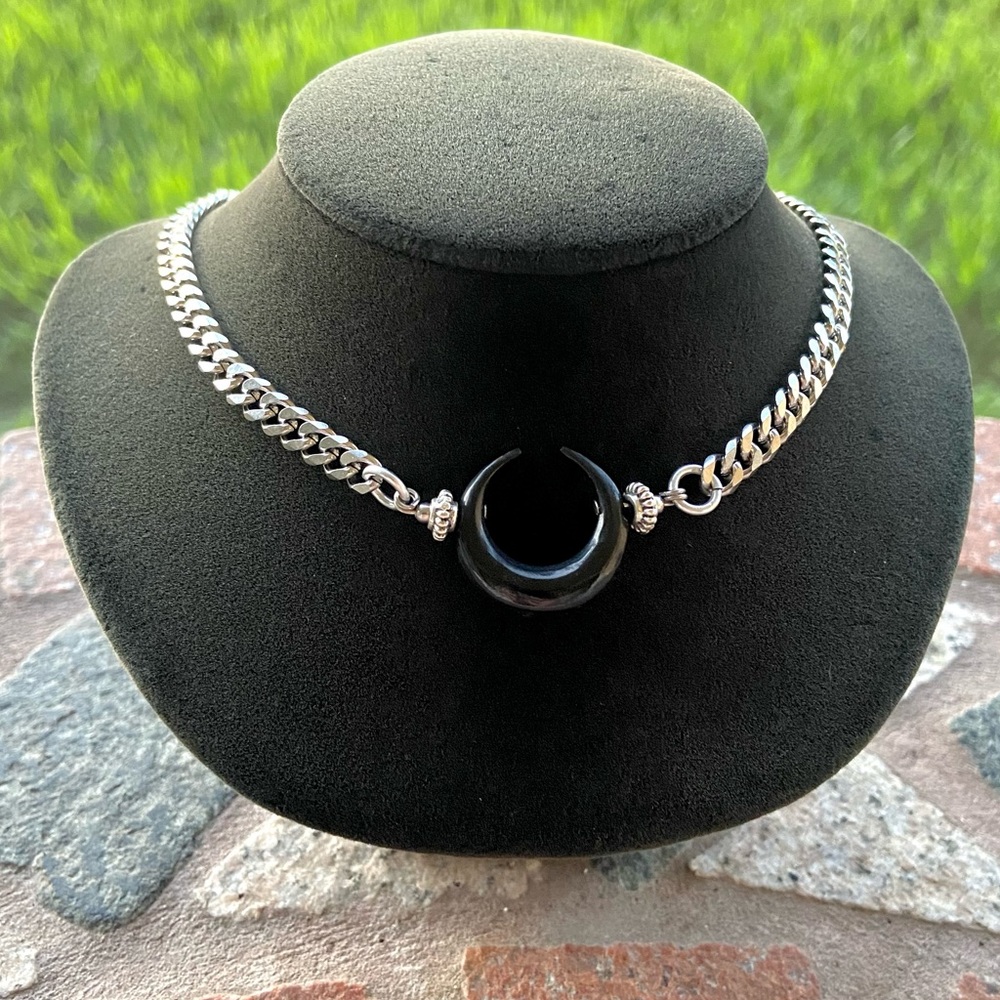 Moon choker necklace . Black buffalo horn carved moon charm . goth boho - Picture 5 of 12